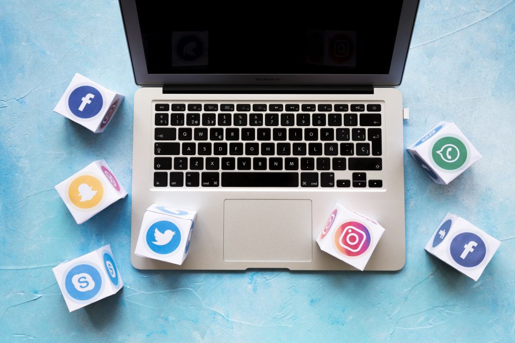 Redes Sociales